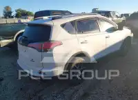 2017 Toyota RAV4 фото