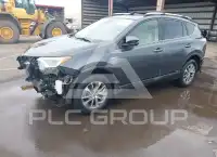 2017 Toyota RAV4 фото