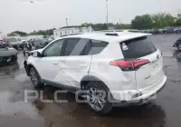 2017 Toyota RAV4 фото