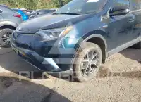 2017 Toyota RAV4 фото