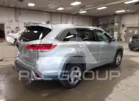 2017 Toyota Highlander photo