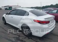2017 KIA Optima photo