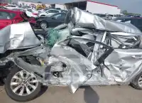 2017 KIA Optima photo