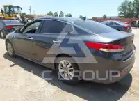 2017 KIA Optima photo