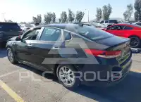 2017 KIA Optima photo