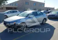 2017 KIA Optima photo