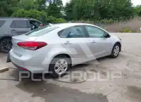 2017 KIA Forte фото