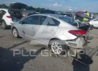 2017 KIA Forte фото