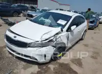 2017 KIA Forte фото