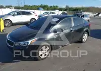 2017 KIA Forte фото