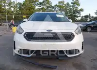 2017 KIA Niro photo