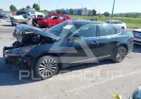 2017 KIA Cadenza photo