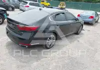2017 KIA Cadenza photo