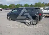 2017 KIA Sedona фото
