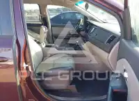 2017 KIA Sedona фото