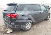 2017 KIA Sedona photo