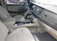 2017 KIA Sedona фото