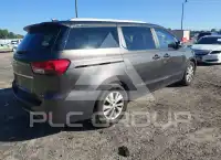 2017 KIA Sedona photo