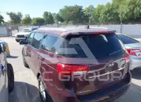 2017 KIA Sedona фото