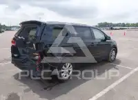 2017 KIA Sedona фото