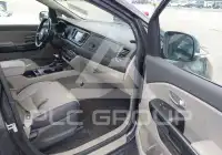 2017 KIA Sedona photo