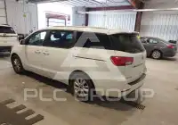 2017 KIA Sedona photo