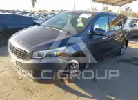 2017 KIA Sedona фото