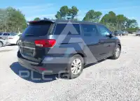 2017 KIA Sedona фото