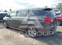 2017 KIA Sedona photo