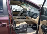 2017 KIA Sedona фото