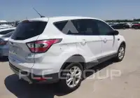 2017 Ford ESCAPE photo