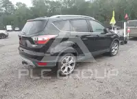 2017 Ford ESCAPE photo