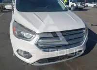 2017 Ford ESCAPE photo