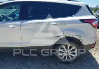 2017 Ford ESCAPE photo