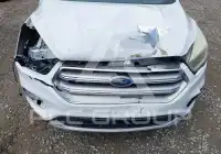 2017 Ford ESCAPE photo