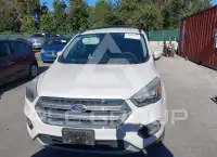 2017 Ford ESCAPE photo