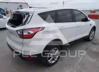 2017 Ford ESCAPE photo