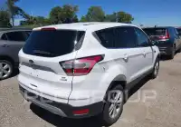 2017 Ford ESCAPE photo