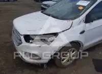 2017 Ford ESCAPE photo