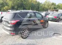 2017 Ford ESCAPE photo