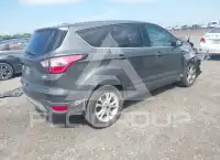 2017 Ford ESCAPE photo