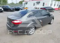 2017 Ford FIESTA фото