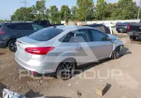 2017 Ford FOCUS фото
