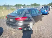 2017 Ford FOCUS фото