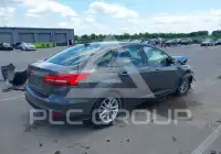 2017 Ford FOCUS photo