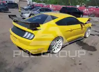 2017 Ford MUSTANG photo