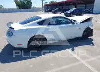 2017 Ford MUSTANG фото
