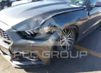 2017 Ford MUSTANG photo