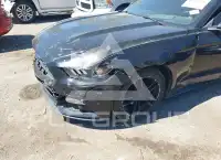 2017 Ford MUSTANG photo