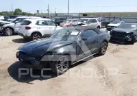 2017 Ford MUSTANG photo
